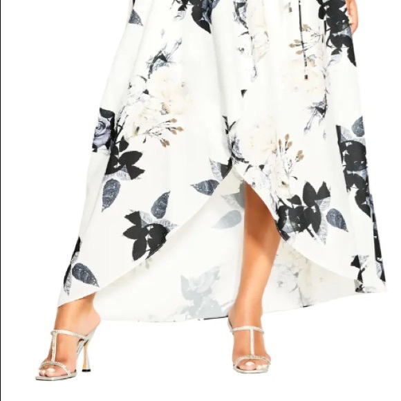 Delicate Ruffle Cold Shoulder Maxi Dress - Picture 7 of 8